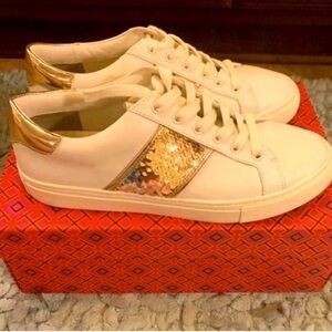 Authentic Tory Burch Shoes Size 8.5. 
In very good condition. 
.